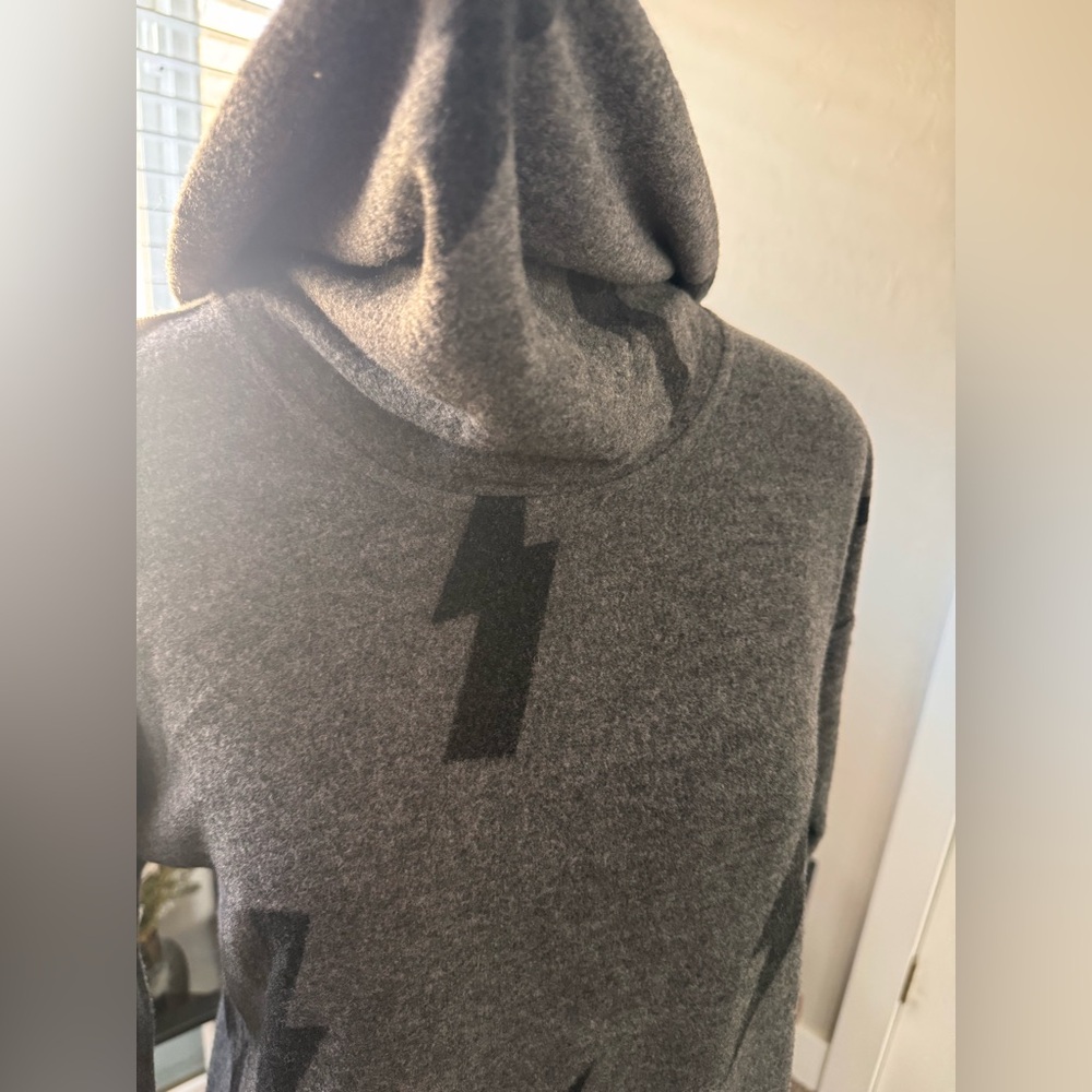 Mystree Hacci Pullover. - Picture 6 of 9